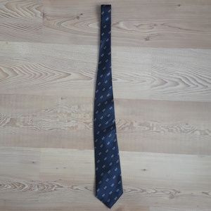 Man's tie